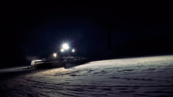 Snow Cat Working alt