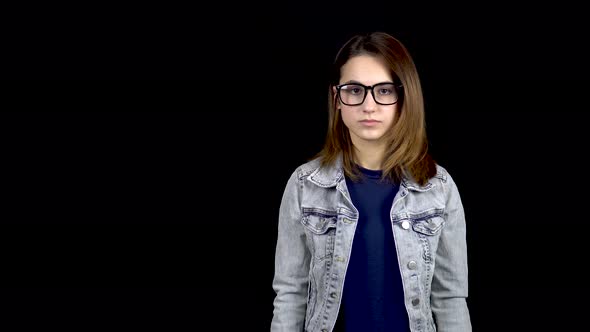 Heart Shaped Balloons Were Presented To a Young Woman, The Angry Woman Took the Helium Balloons in alt