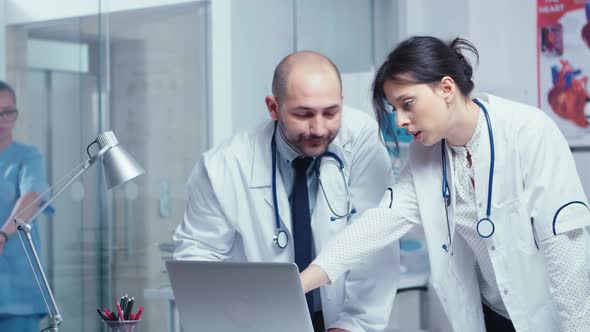 Disagreeing Over a Medical Problem alt