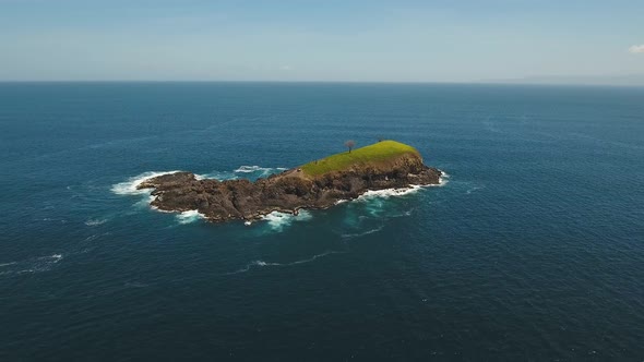 Rocky Island in the Ocean alt