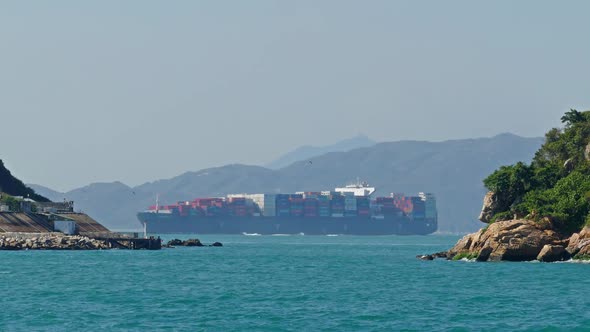 Large Container Ship in the Harbor of Hong Kong alt