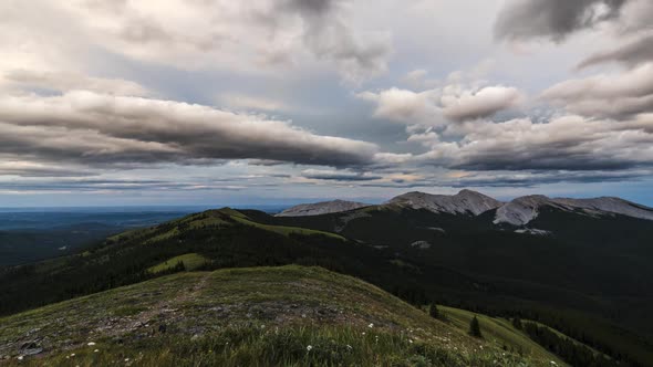 Alberta Foothills at Sunset  Timelapse alt