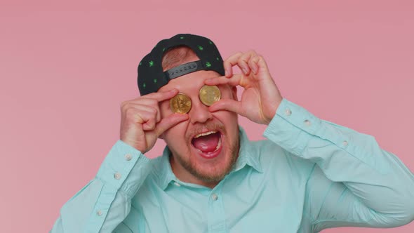 Man Showing Bitcoins Btc Career Wealth Cryptocurrency Investment Mining Future Technology Payment alt