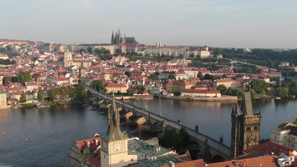 Aerial view of the famous Charles Bridge (Karluv most) in Prague, Czech Republic alt