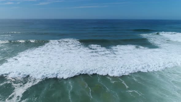 Coastline on the Pacific Ocean alt