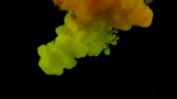 Color Drop Underwater Creating a Silk Drapery, Ink Swirling Underwater alt