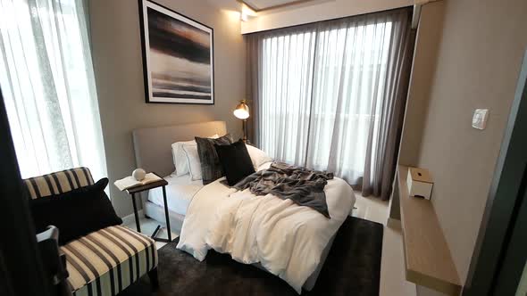 Nicely and Comfortable Bedroom Decoration alt