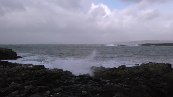 Crashing Ocean Waves in Portnoo During Storm Ciara in County Donegal - Ireland alt