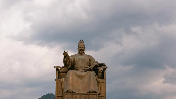Statuse of Sejong the Great, the King of South Korea alt