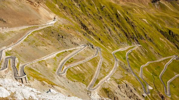 Bicycles in Stelvio Pass, Alps alt
