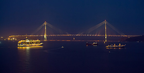 Cruise Ship and the Bridge alt