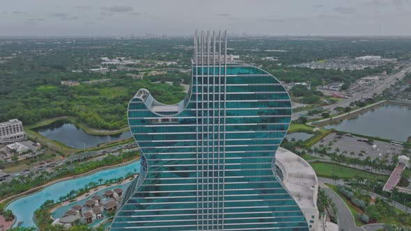 Guitar Hotel Seminole Hard Rock alt