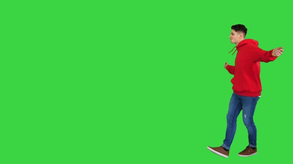 Trendy Dancer Man Walking and Dancing on a Green Screen, Chroma Key alt
