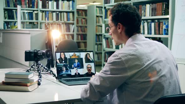 Video Conference with Students alt