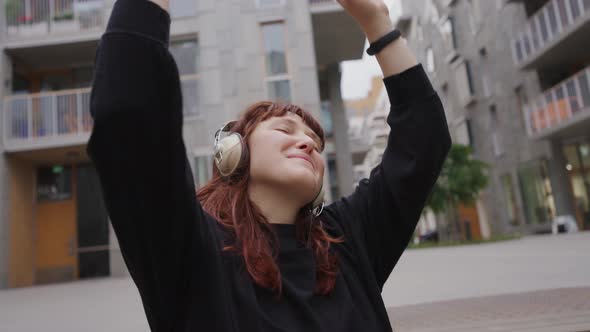 Girl Listening to Music Mobile Phone Headphones Slow Motion alt