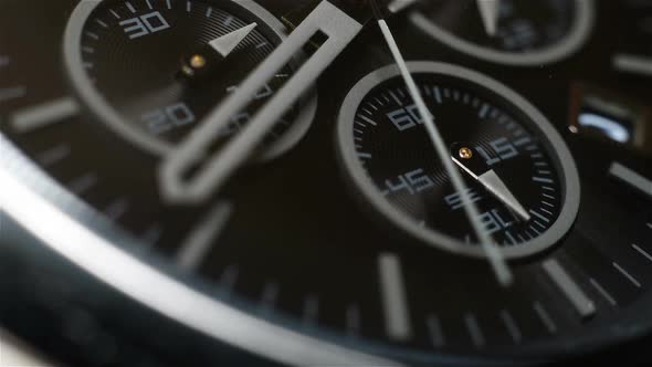 Luxury Chronograph Watch alt