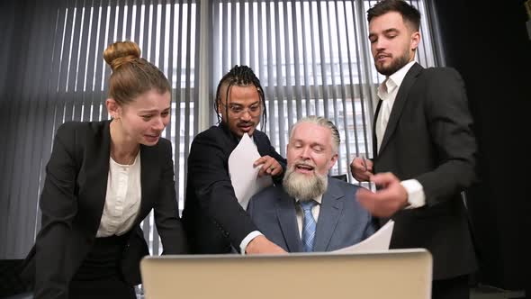 Friendly and active discussion of cases with the director of the company alt