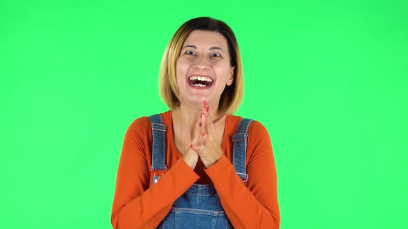 Very Surprised Girl with Shocked Wow Face Expression. Green Screen alt