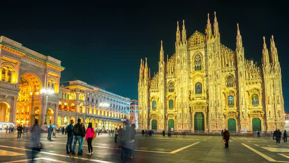 Time Lapse of People Milan Cathedral  Milan Italy alt