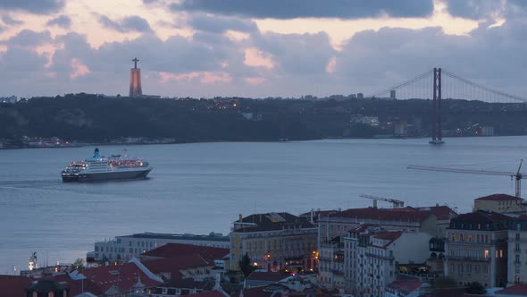 Timelapse of Christ the King statue and Tagus River alt