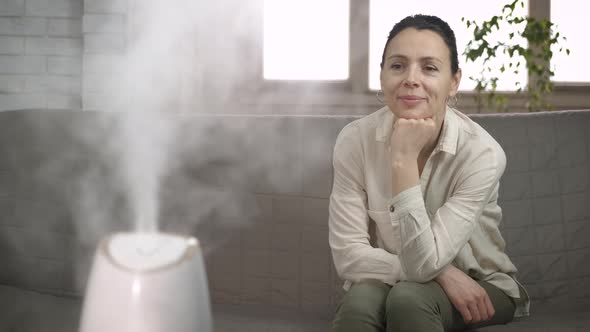 Woman Wellness Lifestyle By Humidifier alt