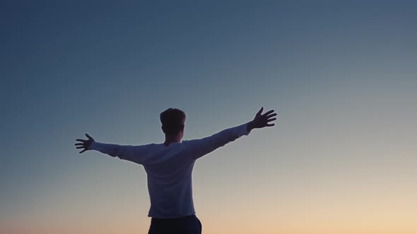 Conceptual Video of the Winner alt