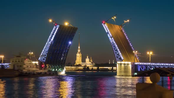 Divorcing of The Palace Bridge in front of Peter and Paul fortress. Sankt Peterburg