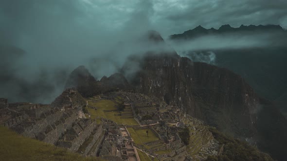 Timelapse of Machu Picchu during early morning with a lot of fog, Cusco Region. alt