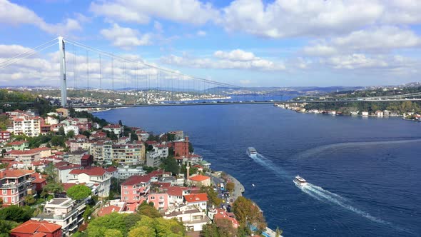 Bosphorus Bridge of Istanbul alt