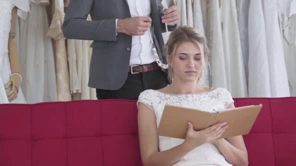 Happy Bride and Groom in Wedding Dress Prepare for Married in Wedding Ceremony alt