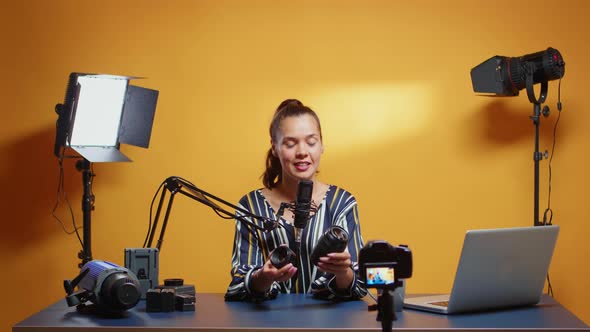 Camera Lens Comparison From Online Vlogger alt