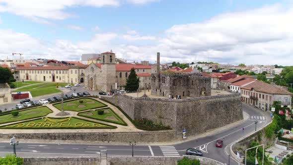 City Center of Barcelos, Portugal alt