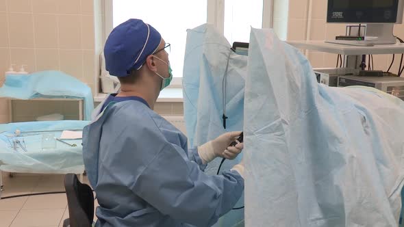 Doctor Video Footage - A Medical Practitioner Doing A Medical Procedure Using A Modern Equipment alt