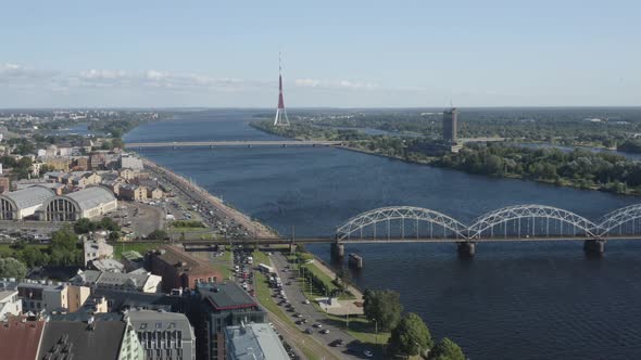 Iron Railway bridge over River Daugava in the Latvian capital of Riga alt