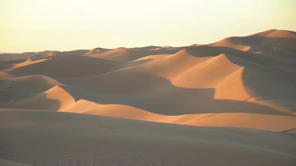 Pan right view of sand dunes alt