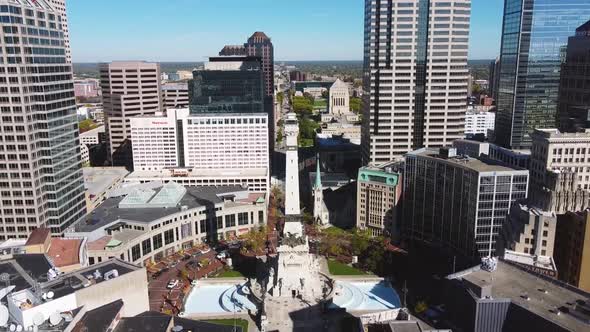 Downtown Aerial of Indianapolis Soldiers and Sailors Monument in Indiana alt