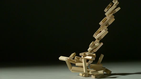 Dropping wood block, Slow Motion alt