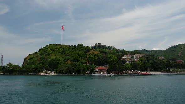 Sailing by the Yoros Castle and Anadolu Kavağı in Istanbul alt