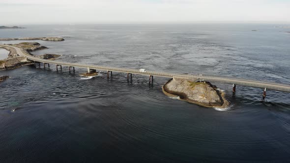 The Atlantic Road in Norway alt