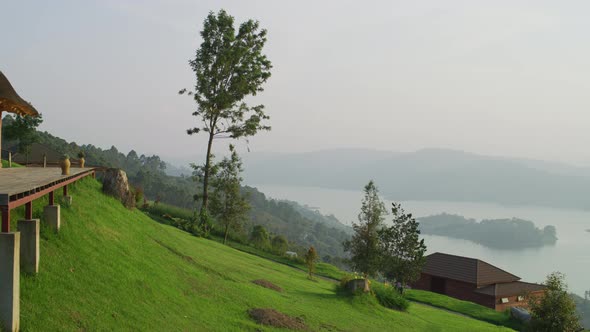 Houses near Lake Bunyonyi alt