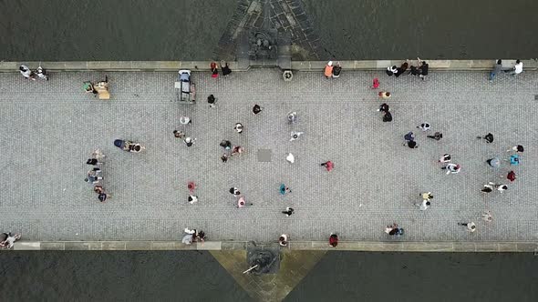 Crowd from Above alt