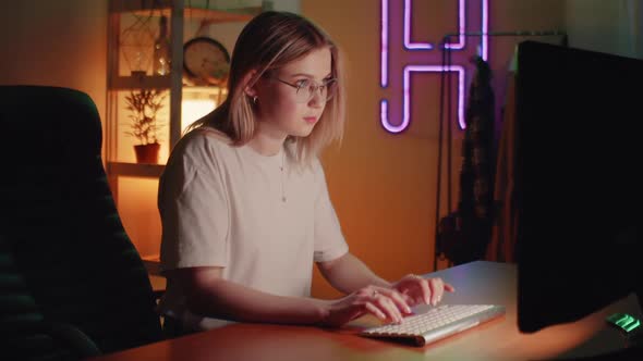 Close Up of Tired Woman Working at Night on Laptop Girl in Eye Glasses with Reflections Overworking alt