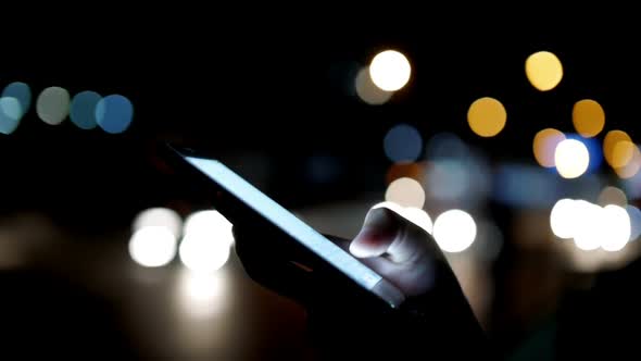 Smartphone At Night alt