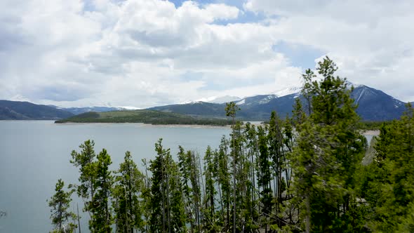 Aerial Flyover Shot of a Beautiful Mountain Lake in Colorado (Dillon Reservoir) alt
