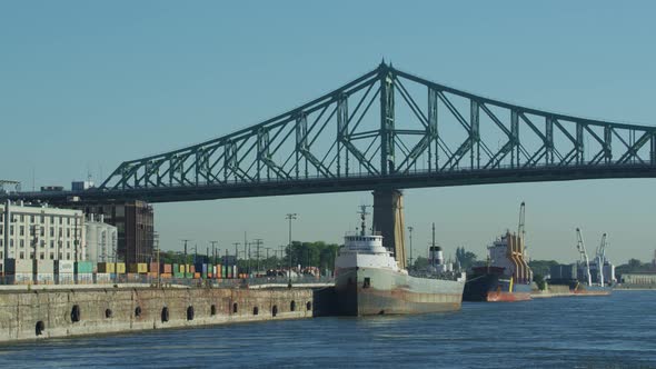 Pont Jacques-Cartier, in Montreal alt