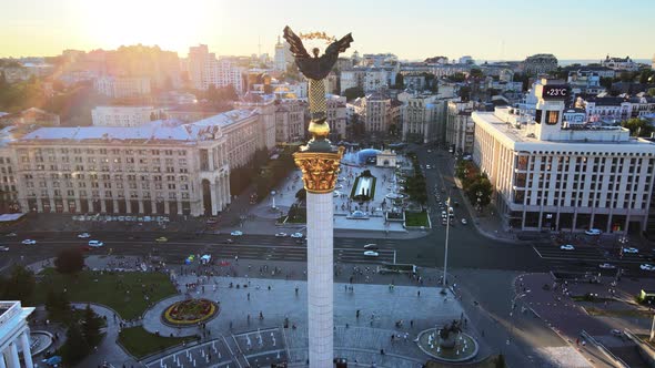 Monument in the Center of Kyiv, Ukraine. Maidan. Aerial View alt