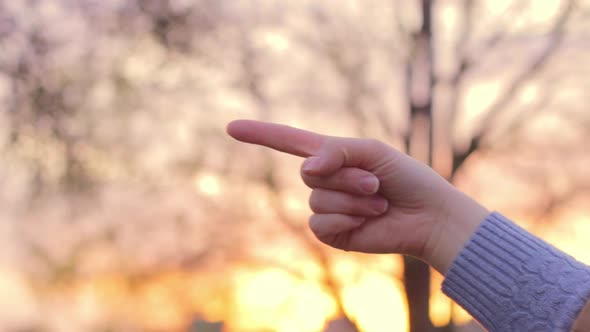 Pointing blame on others constantly with a single finger alt