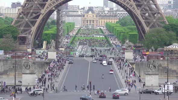 Traffic and Eiffel Tower