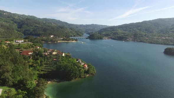 Holiday Destination Scenery alt