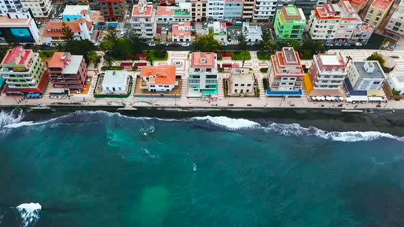 View From the Height of the City on the Atlantic Coast alt